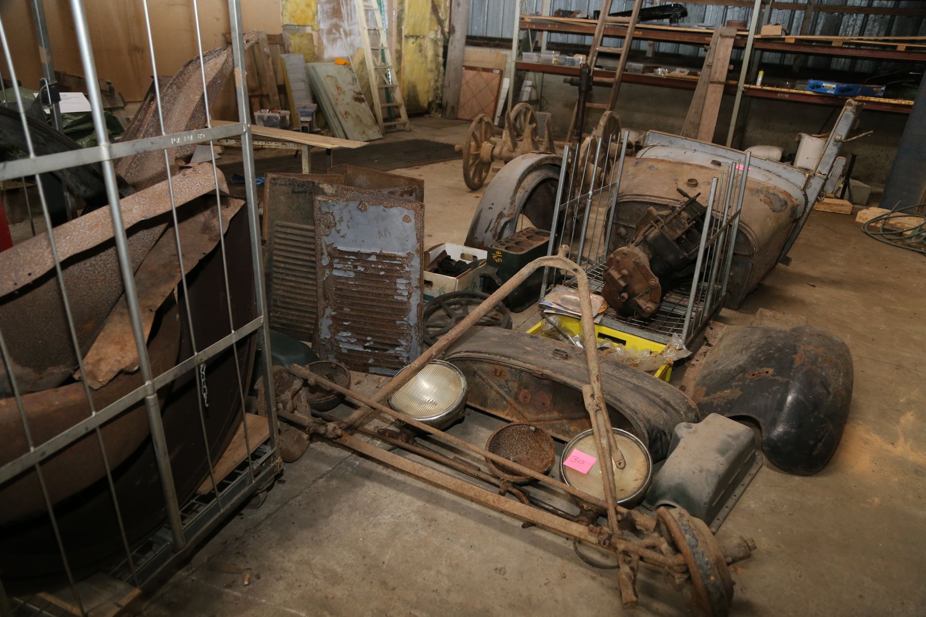 A Ford Delar Karosspl t P Bilweb Auctions a-ford-delar-karosspl-t-p-bilweb-auctions