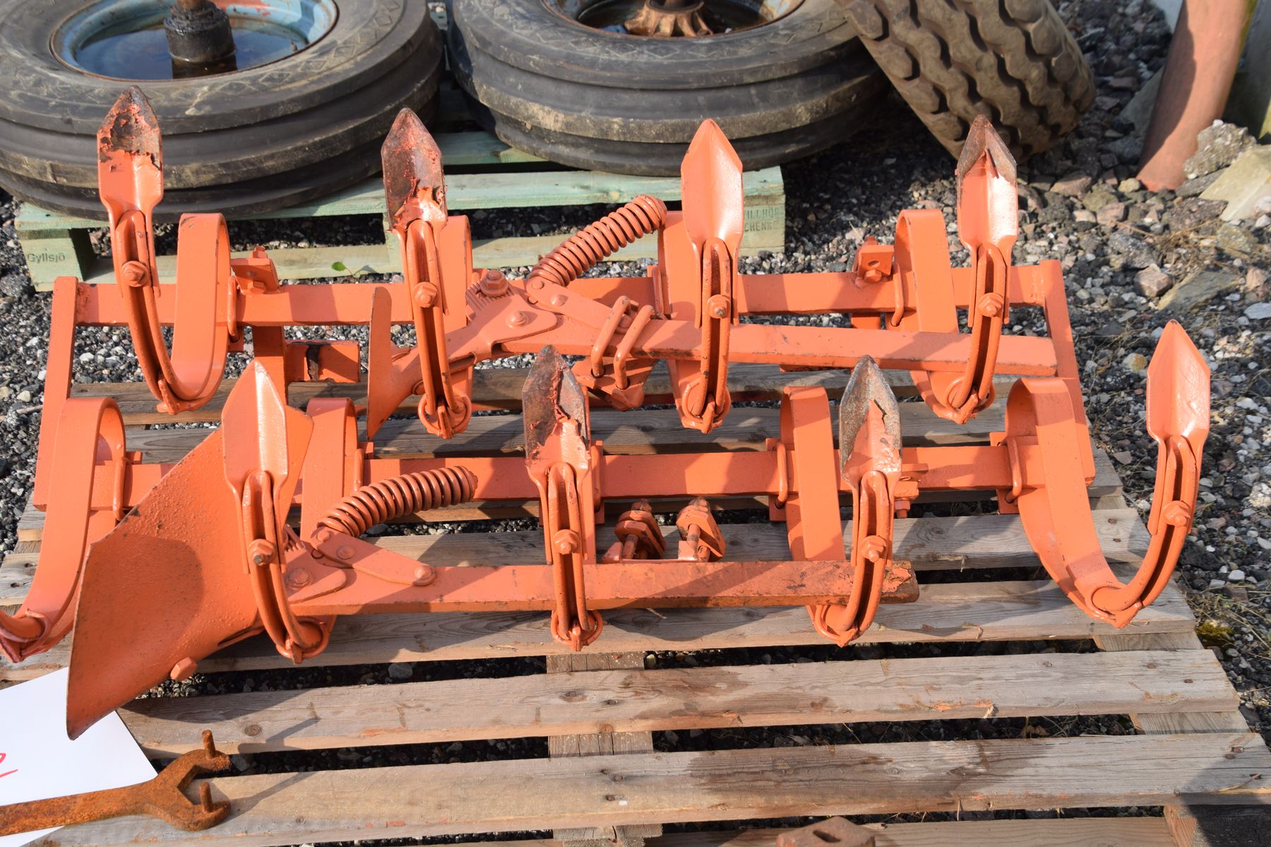 Harv till redskapsbärare D81 on Bilweb Auctions