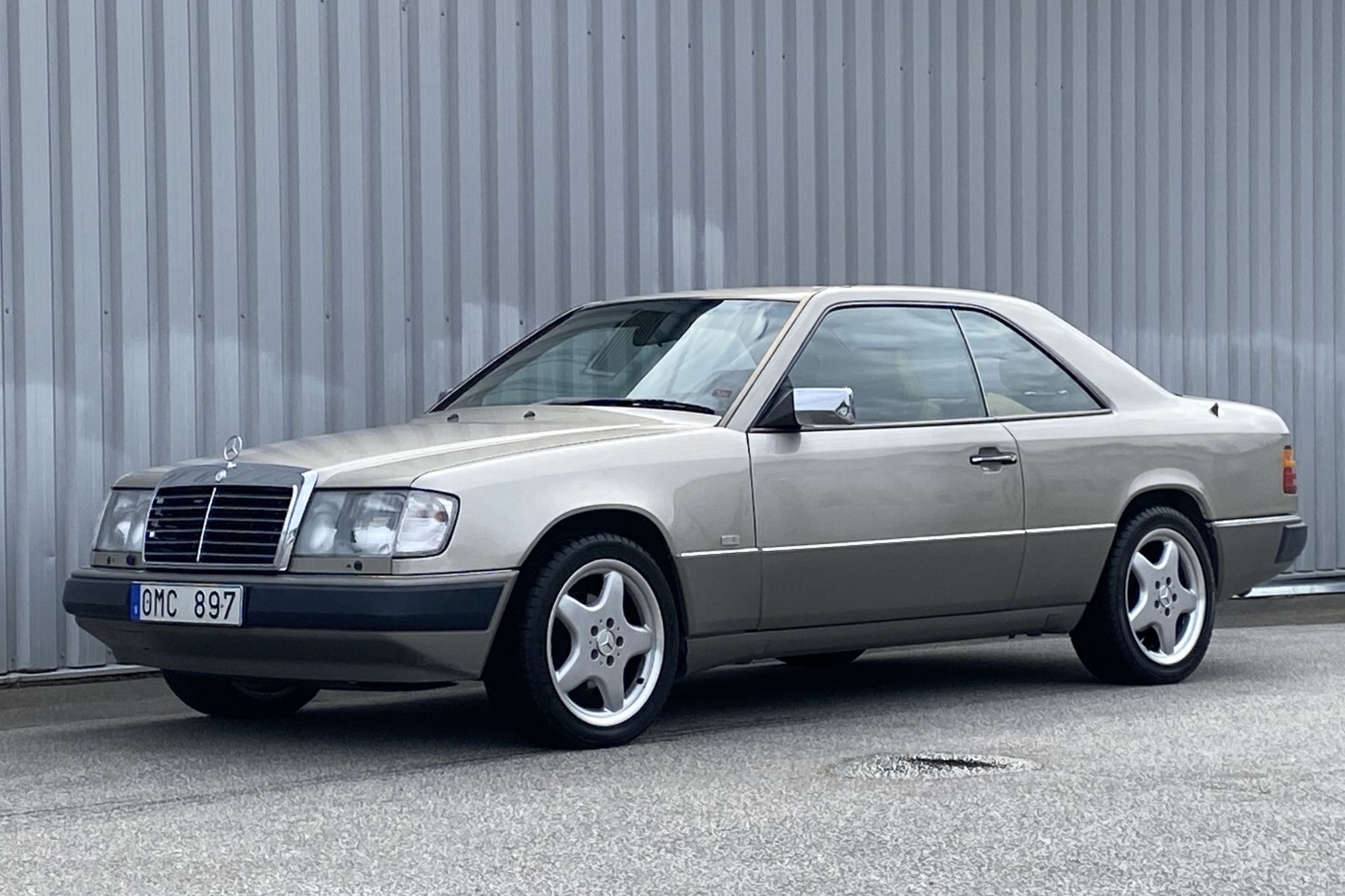MercedesBenz 300 CE Coupé — 1990 på Bilweb Auctions