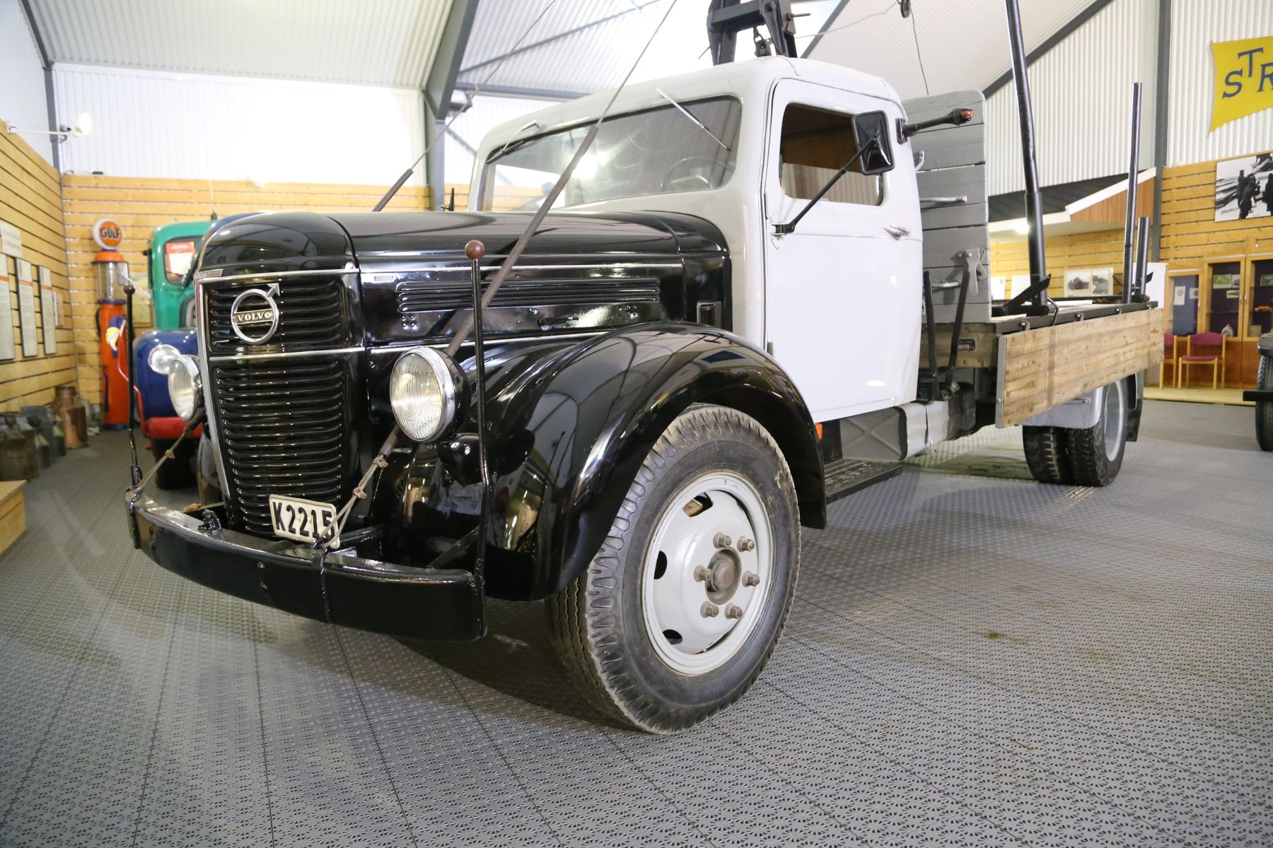 Volvo LV 224 Timmerbil ED 6cyl, Bensin (90hk) — 1953 på Bilweb Auctions