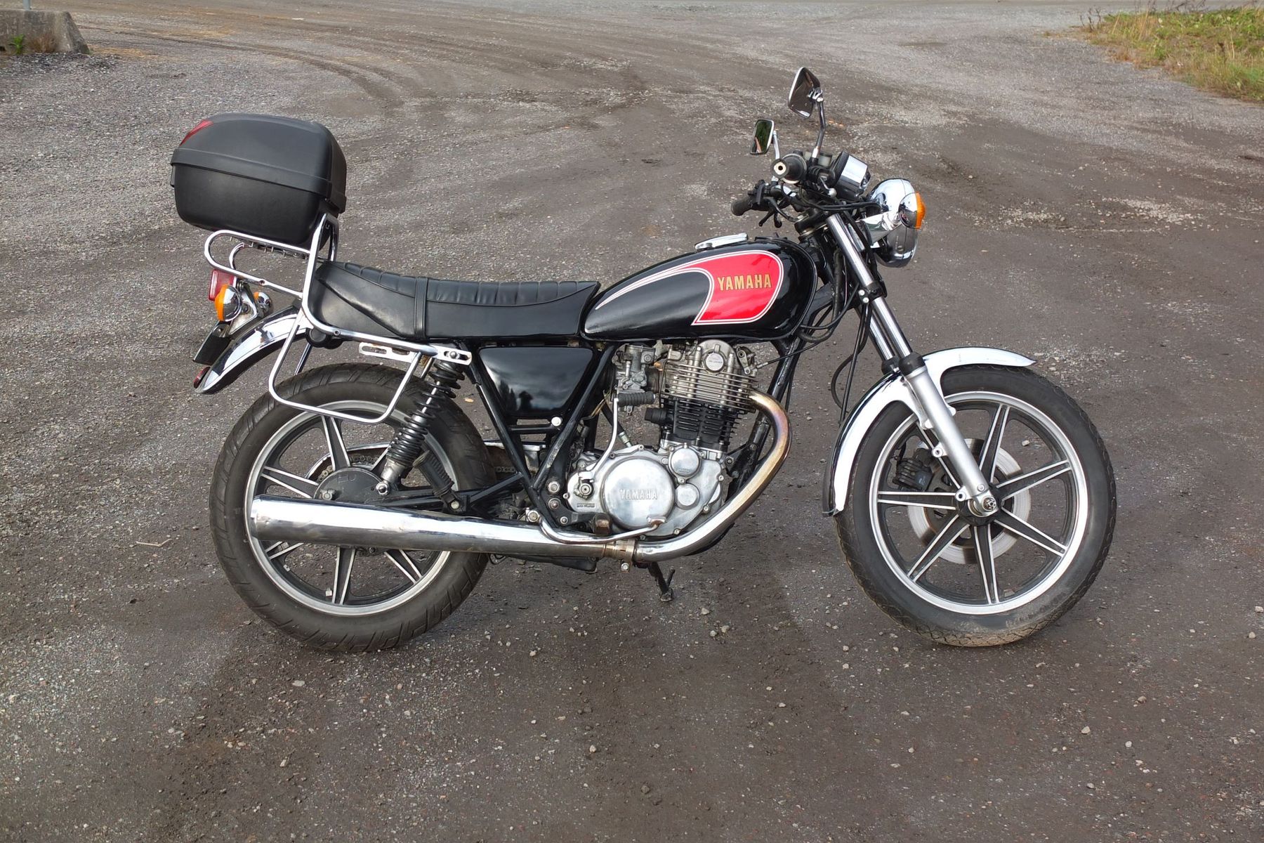 yamaha-sr-400-1-cyl-1982-on-bilweb-auctions