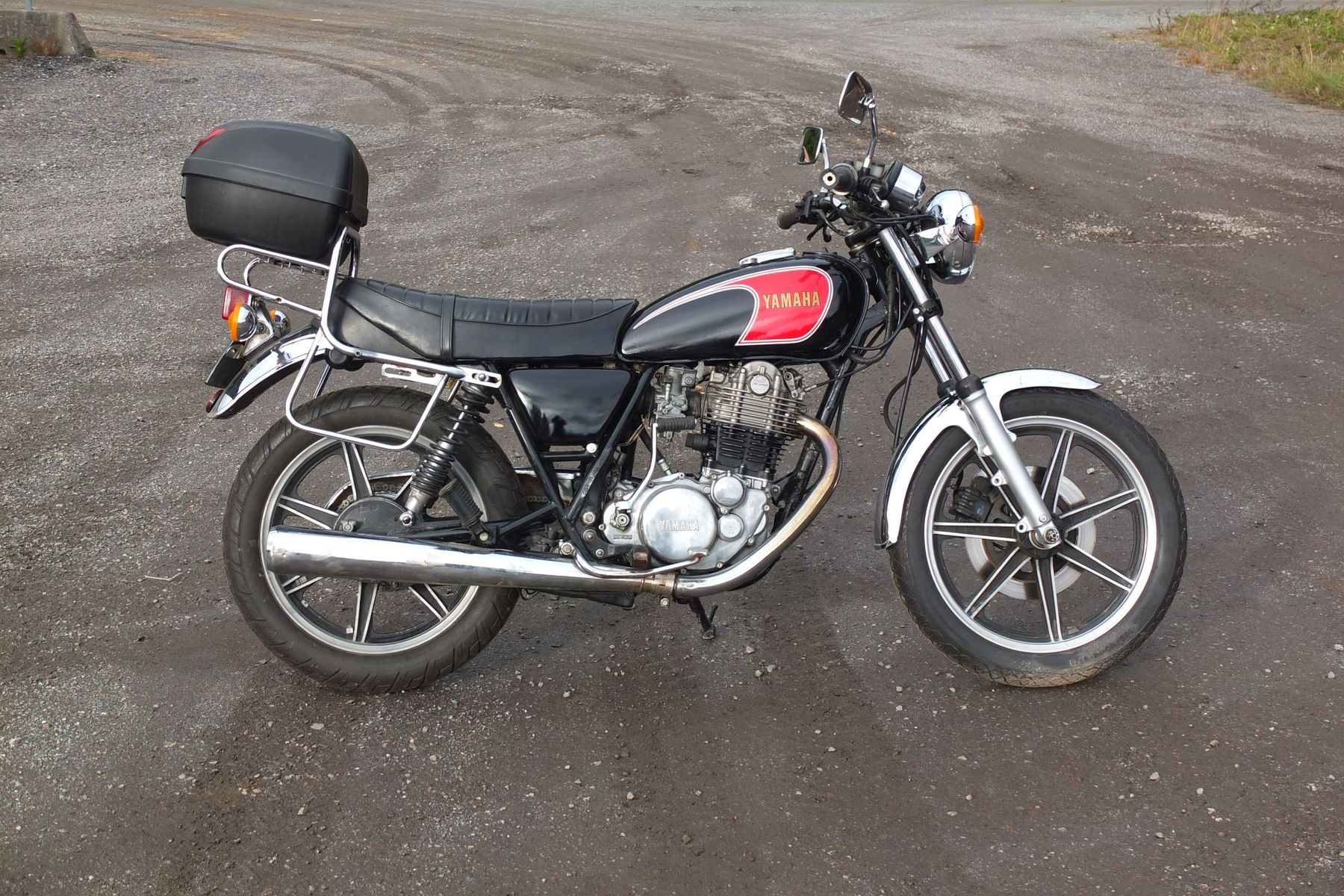 Yamaha SR 400 1 cyl — 1982 on Bilweb Auctions